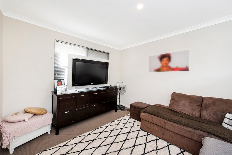 Photo - 42 Delta Road, Baldivis WA 6171 - Image 7