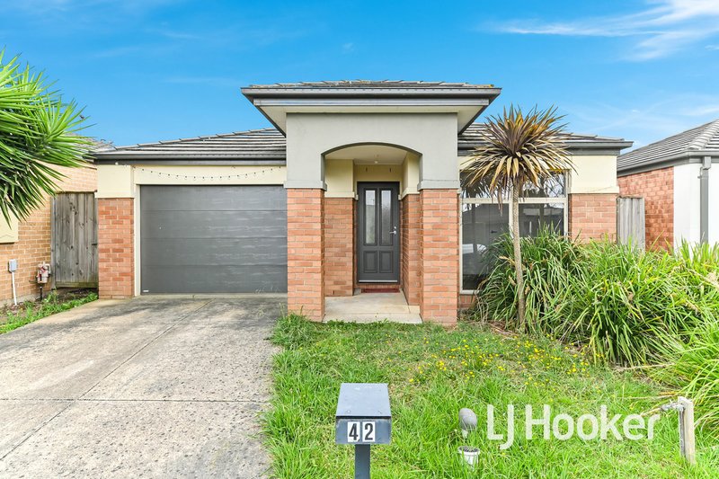 42 Devine Drive, Pakenham VIC 3810