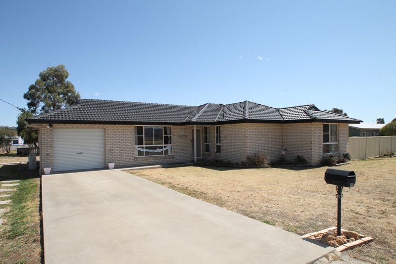 42 East Street, Quirindi NSW 2343