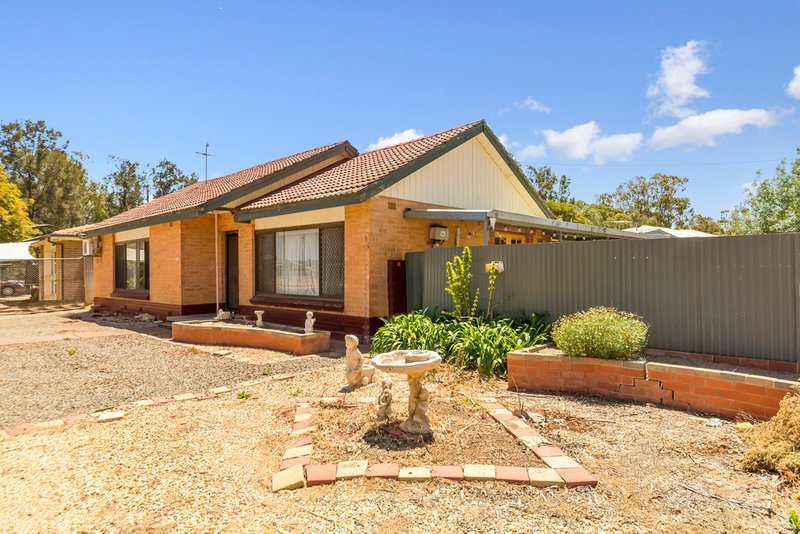 Photo - 42 Edgecombe Road, Davoren Park SA 5113 - Image 2