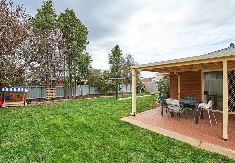 Photo - 42 Eldershaw Drive, Forest Hill NSW 2651 - Image 10