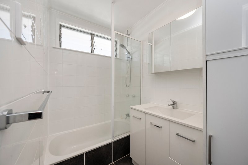 Photo - 42 Ellimatta Avenue, Cranbrook QLD 4814 - Image 9