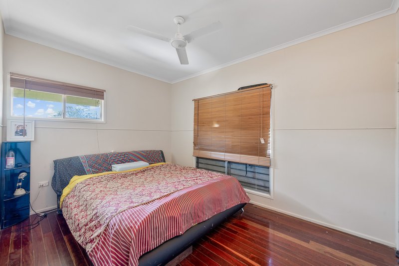 Photo - 42 Emperor Street, Toolooa QLD 4680 - Image 5