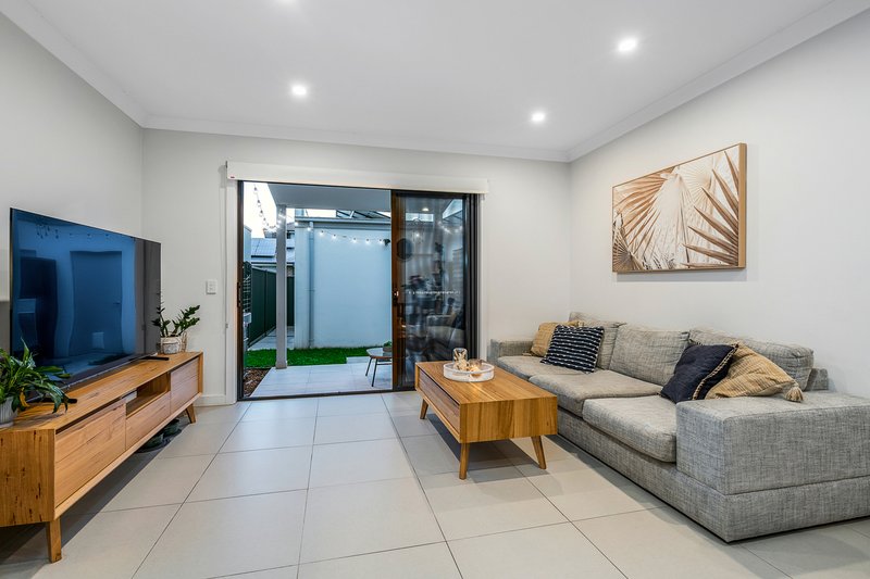 Photo - 42 Enmore Street, Marsden Park NSW 2765 - Image 6