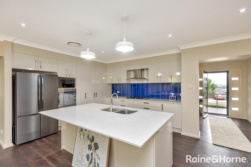 Photo - 42 Falcon Drive, Tamworth NSW 2340 - Image 4