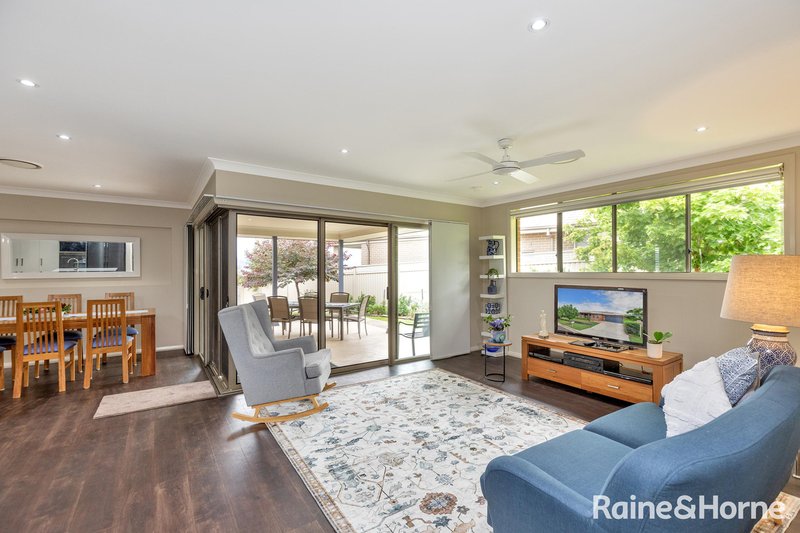 Photo - 42 Falcon Drive, Tamworth NSW 2340 - Image 7