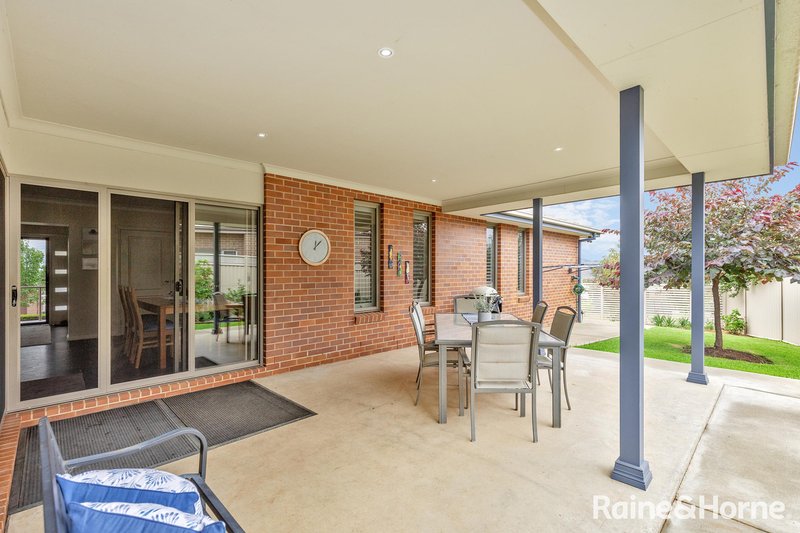 Photo - 42 Falcon Drive, Tamworth NSW 2340 - Image 18