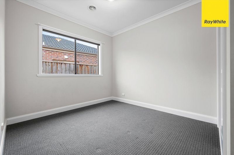 Photo - 42 Gallery Avenue, Harkness VIC 3337 - Image 3