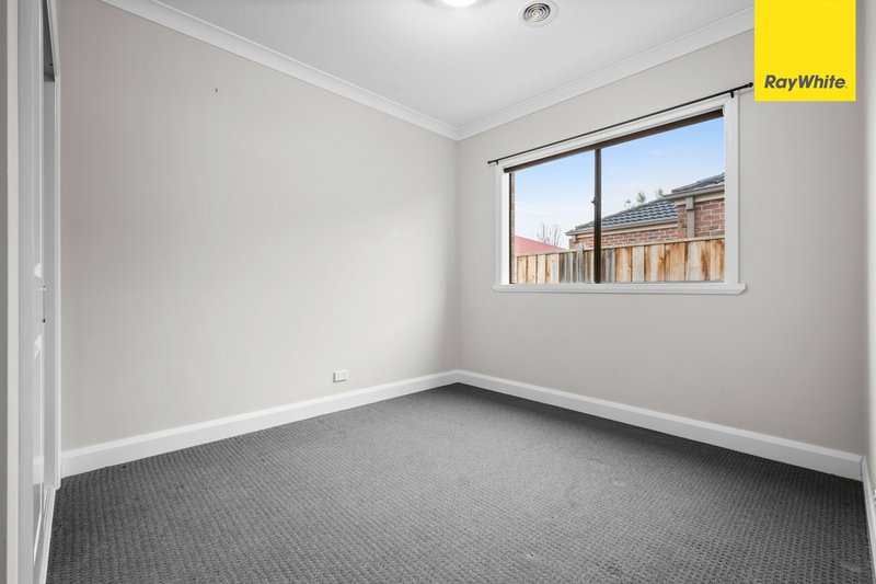 Photo - 42 Gallery Avenue, Harkness VIC 3337 - Image 4