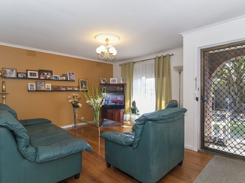 Photo - 4/2 George Street, Noble Park VIC 3174 - Image 3