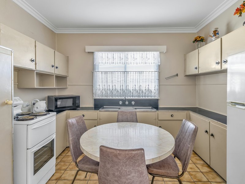 Photo - 42 Glanville Road, Sussex Inlet NSW 2540 - Image 3