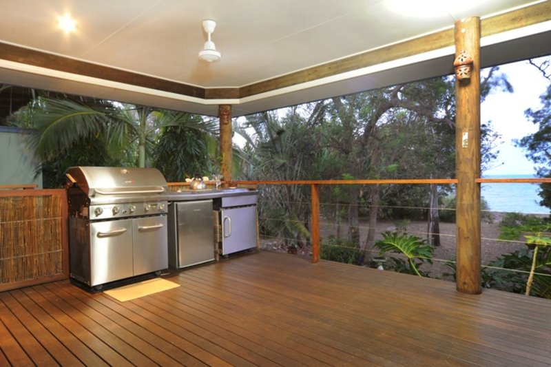 42 Gloucester Avenue, Hideaway Bay QLD 4800