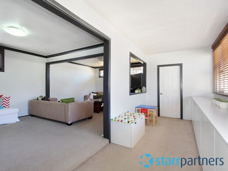 Photo - 42 Grantham Road, Seven Hills NSW 2147 - Image 4