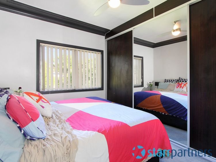 Photo - 42 Grantham Road, Seven Hills NSW 2147 - Image 6