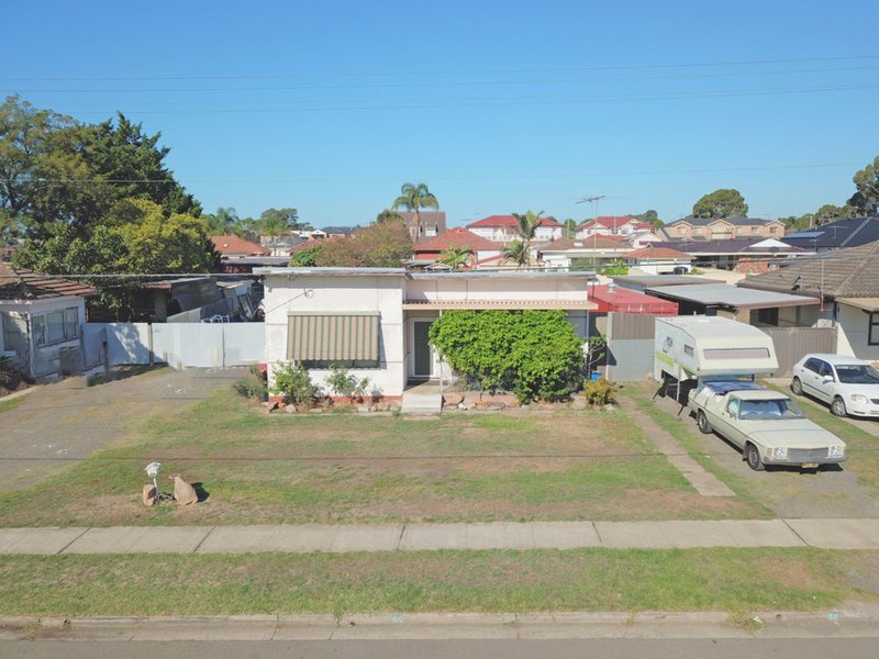 Photo - 42 Harrington Street, Cabramatta West NSW 2166 - Image 4