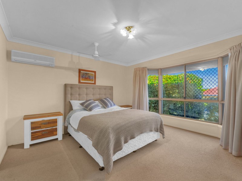 Photo - 42 Hayward Avenue, Cashmere QLD 4500 - Image 4