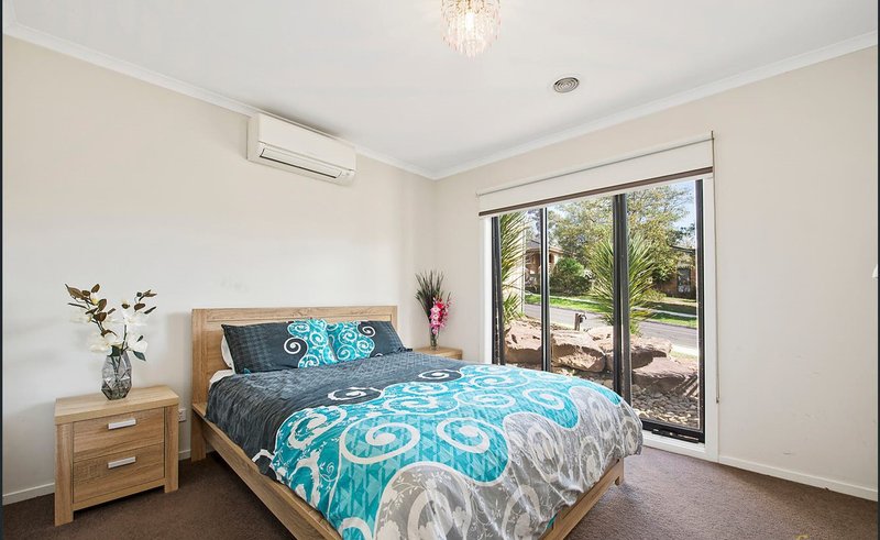 Photo - 42 Hedwig Drive, Mooroolbark VIC 3138 - Image 7