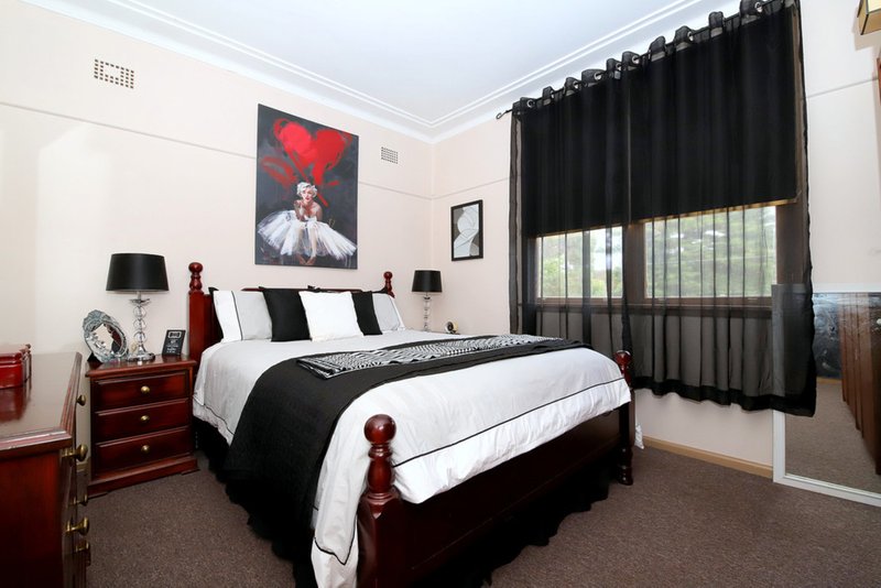 Photo - 42 Hendy Avenue, Panania NSW 2213 - Image 6