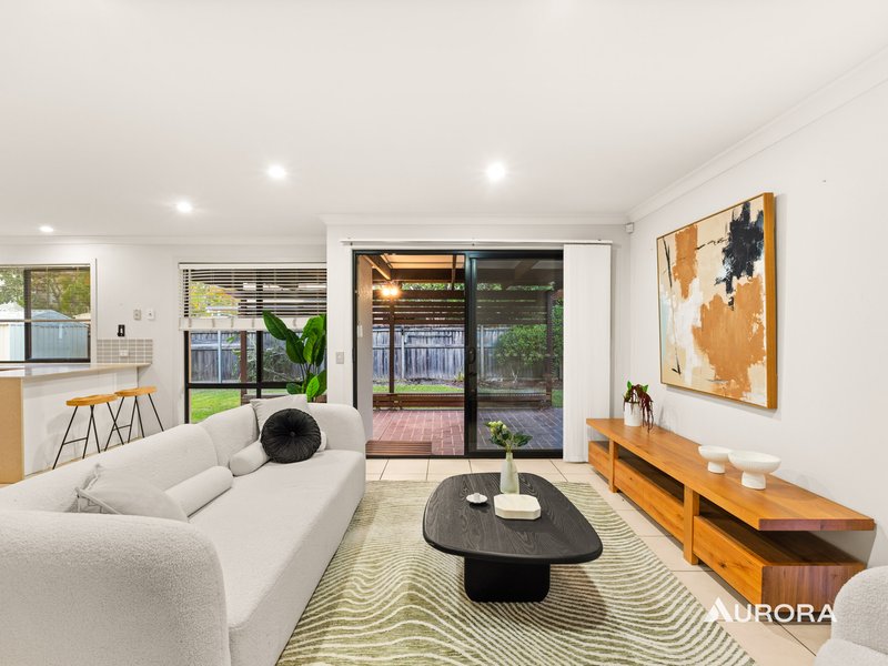 Photo - 42 Hillardt Street, Robertson QLD 4109 - Image 6