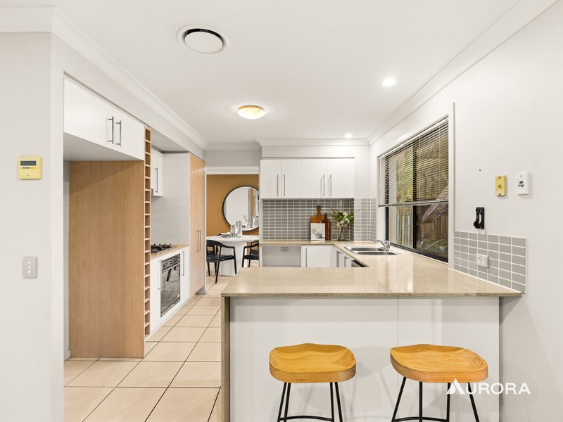 Photo - 42 Hillardt Street, Robertson QLD 4109 - Image 11