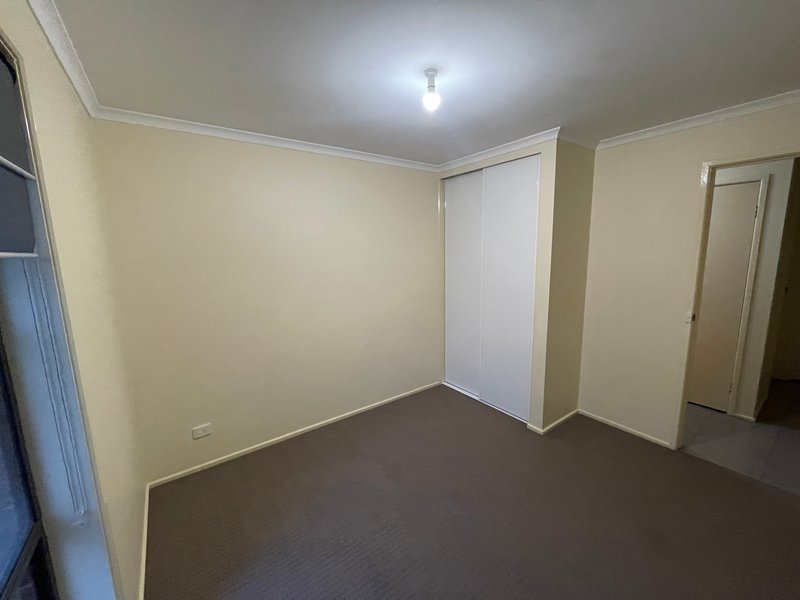 Photo - 42 Hosie Street, Altona Meadows VIC 3028 - Image 6