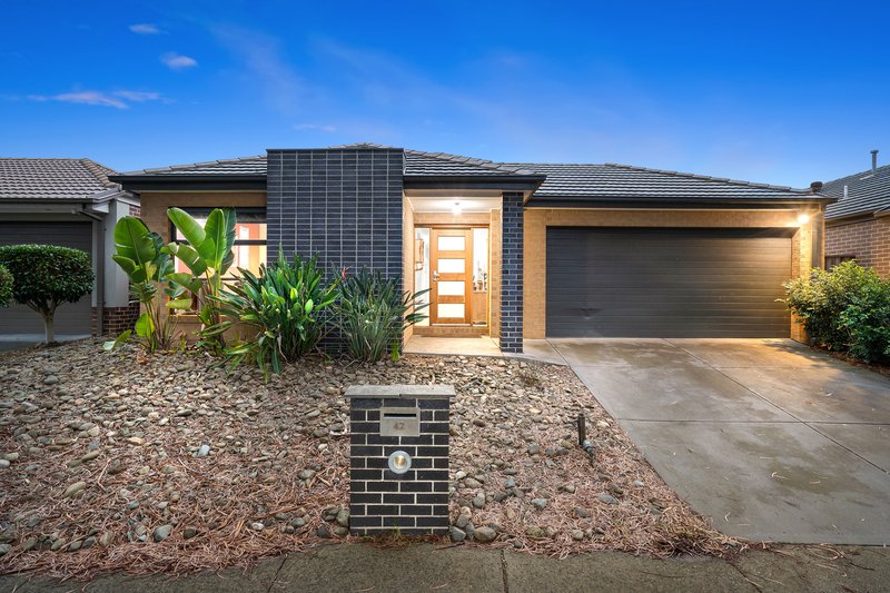 42 Huntingfield Drive, South Morang VIC 3752