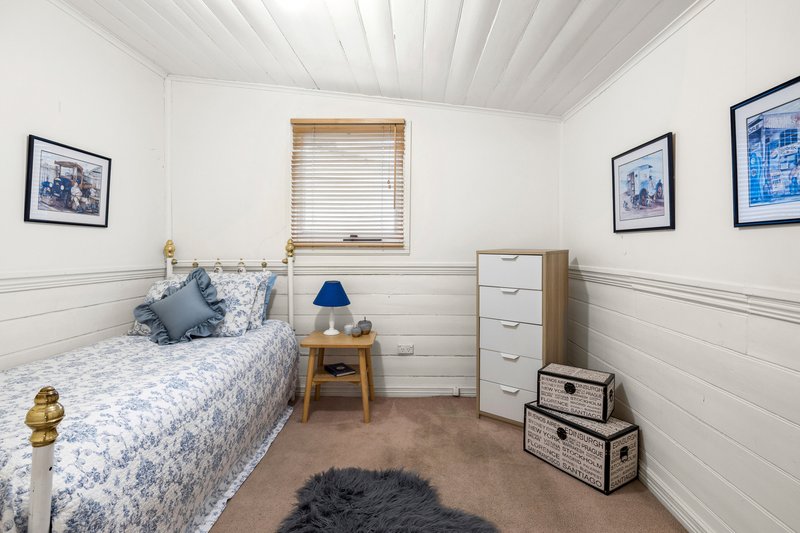 Photo - 42 Hutton Street, Kyneton VIC 3444 - Image 7
