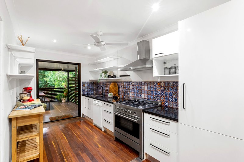 Photo - 42 Illawarra Street, Everton Hills QLD 4053 - Image 2