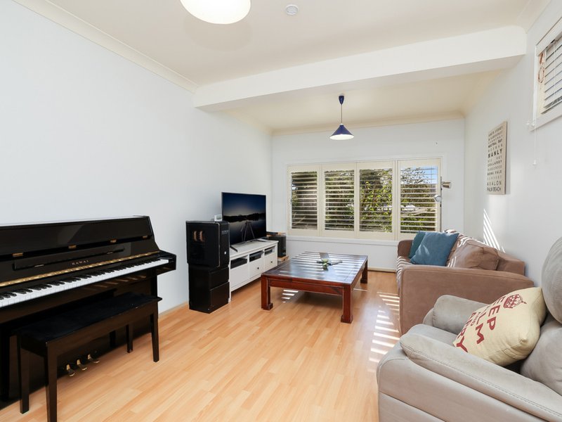 Photo - 42 Jendi Avenue, Bayview NSW 2104 - Image 5