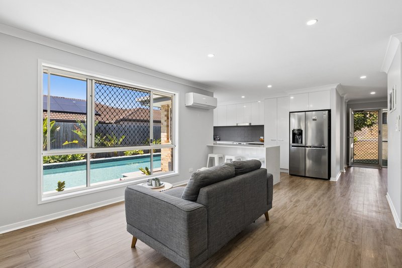 Photo - 42 Karelyn Drive, Joyner QLD 4500 - Image 9