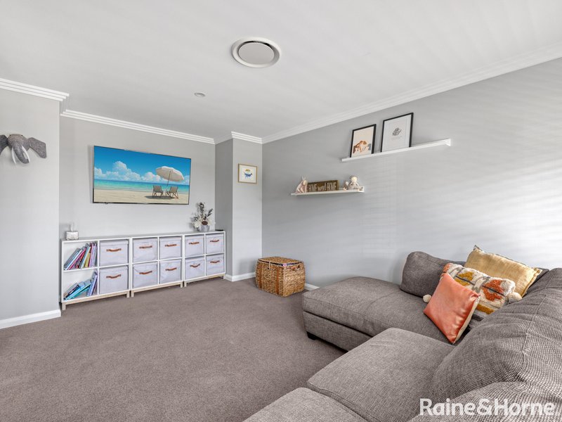 Photo - 42 Keane Drive, Kelso NSW 2795 - Image 8