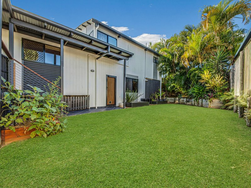 Photo - 42 Keating Street, Tannum Sands QLD 4680 - Image 14