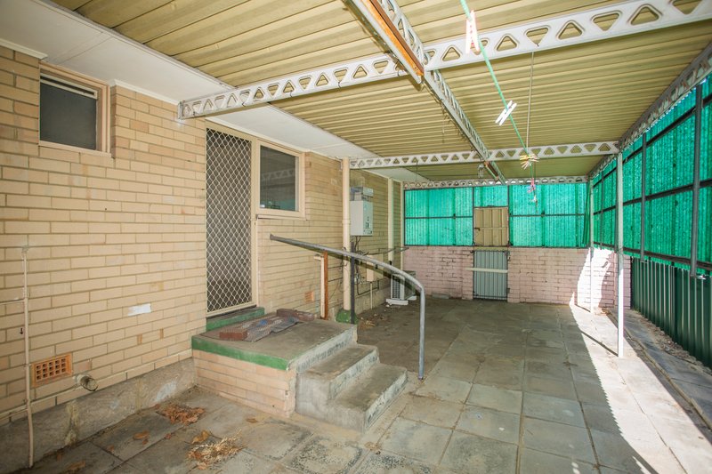 Photo - 42 Keeley Way, Girrawheen WA 6064 - Image 17