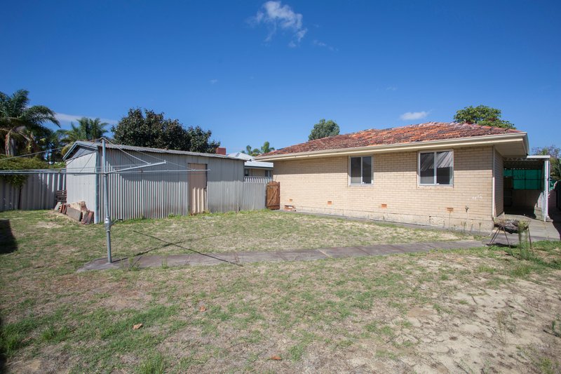 Photo - 42 Keeley Way, Girrawheen WA 6064 - Image 20