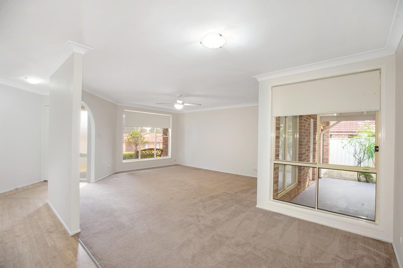 Photo - 42 Kenneth Slessor Drive, Glenmore Park NSW 2745 - Image 2