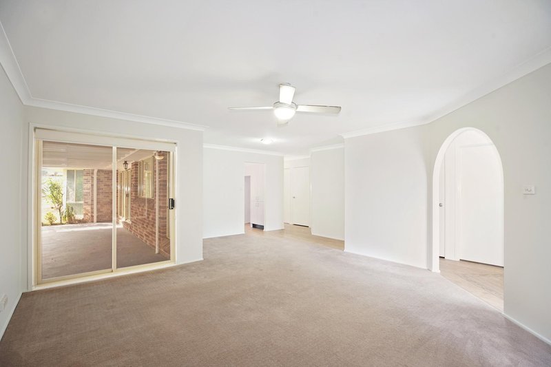 Photo - 42 Kenneth Slessor Drive, Glenmore Park NSW 2745 - Image 3