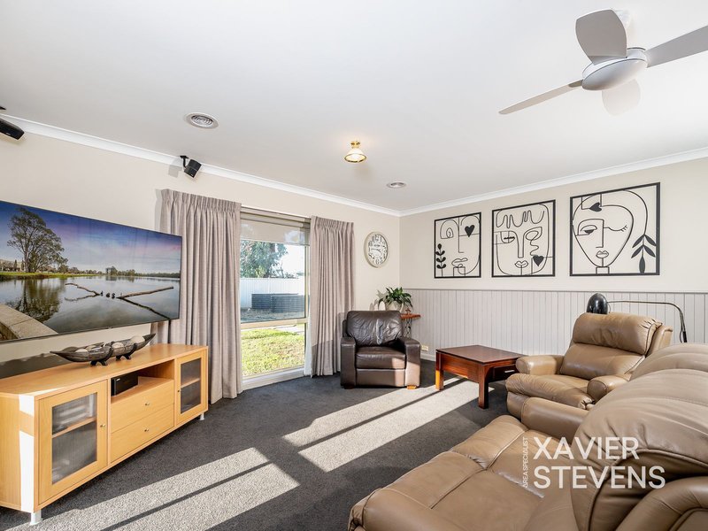 Photo - 42 King Richard Drive, Shepparton VIC 3630 - Image 10