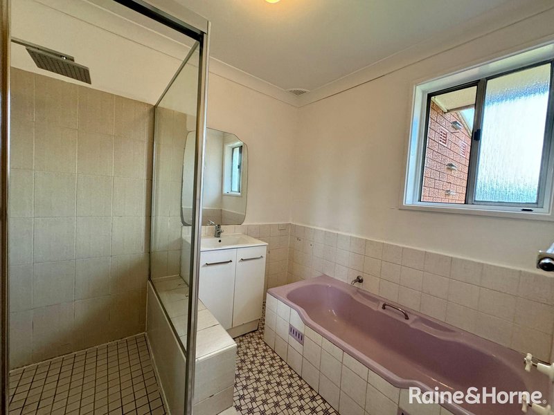 Photo - 42 Kingsclare Street, Leumeah NSW 2560 - Image 8