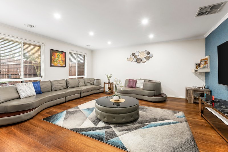 Photo - 42 Kinrade Street, Hughesdale VIC 3166 - Image 2