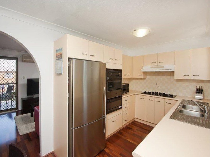 Photo - 4/2 Kirkland Avenue, Coorparoo QLD 4151 - Image 3