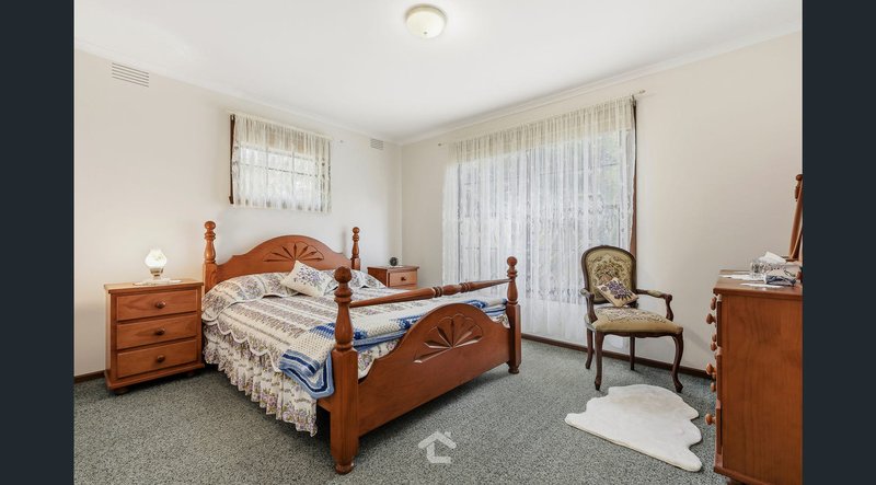 Photo - 42 Kumala Road, Bayswater VIC 3153 - Image 5