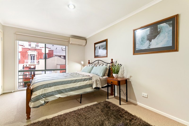 Photo - 42 Kynoch Lane, Maribyrnong VIC 3032 - Image 6