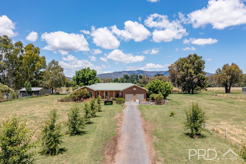 Photo - 42 Lacmalac Road, Tumut NSW 2720 - Image 2