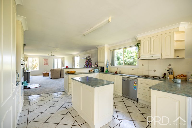 Photo - 42 Lacmalac Road, Tumut NSW 2720 - Image 4