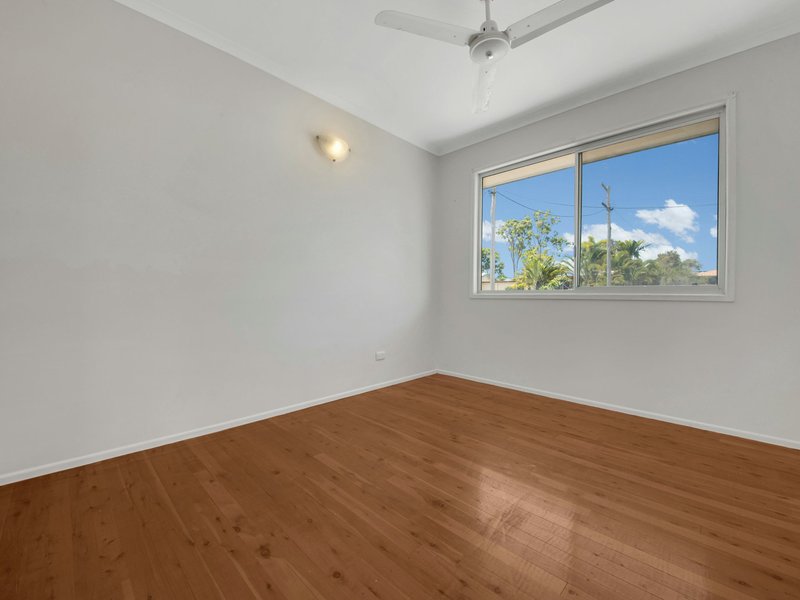 Photo - 42 Latrobe Street, Tannum Sands QLD 4680 - Image 11