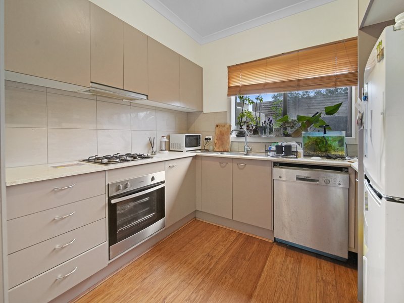 Photo - 4/2 Leman Crescent, Noble Park VIC 3174 - Image 3