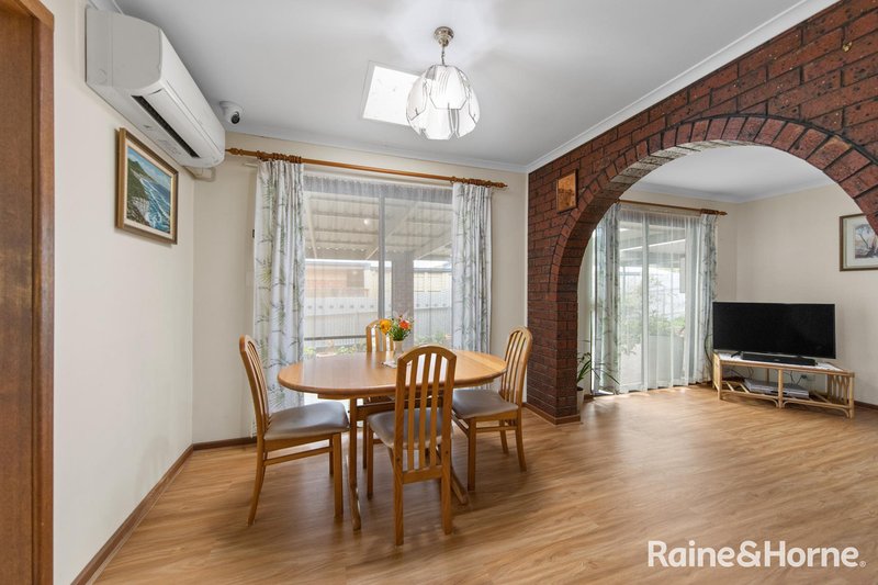 Photo - 42 Leonard Road, Morphett Vale SA 5162 - Image 5