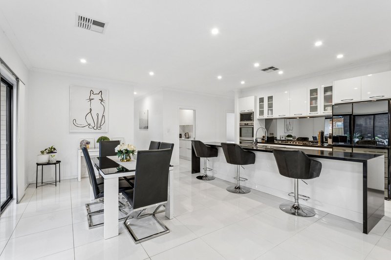 Photo - 42 Light Avenue, Munno Para SA 5115 - Image 6