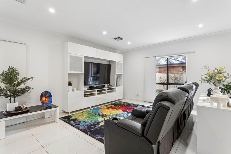 Photo - 42 Light Avenue, Munno Para SA 5115 - Image 9