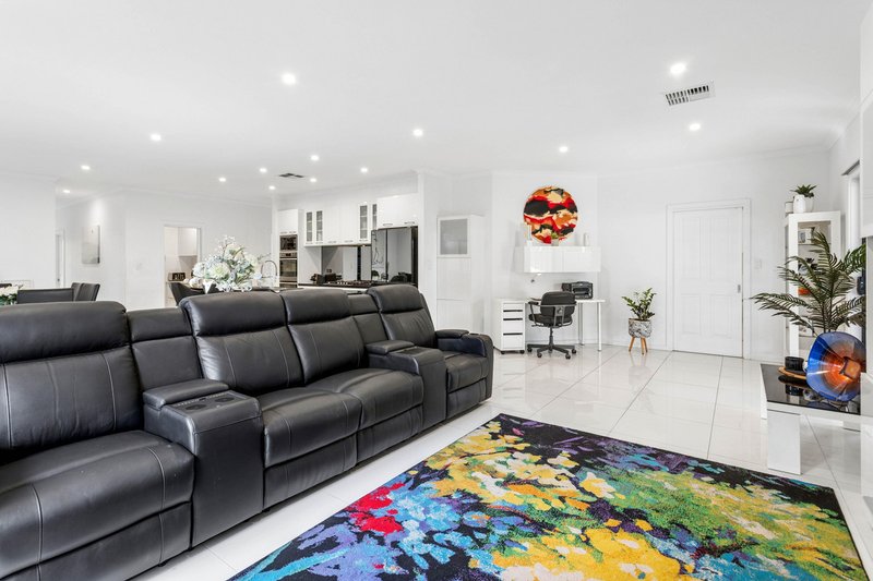 Photo - 42 Light Avenue, Munno Para SA 5115 - Image 10